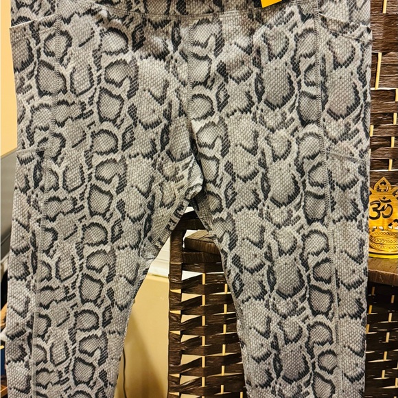 High Waist Gray Leopard Print Leggings - Picture 2 of 2